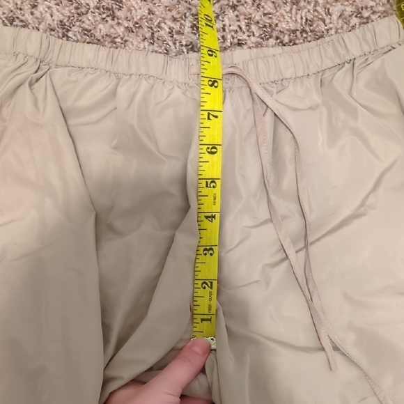 Tiger Mist beige trinity cargo low rise parachute pants - Picture 10 of 15